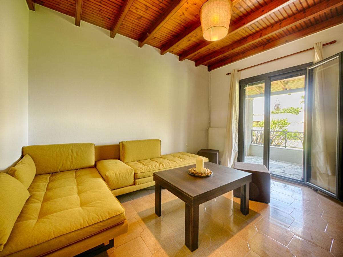 Cozy Family Friendly Apartment With Large Garden Close To Beaches - Dirella Kynopiastai Экстерьер фото